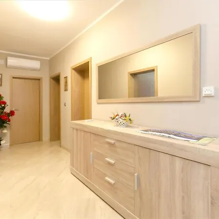 Appartamento With Parking Space - 22557