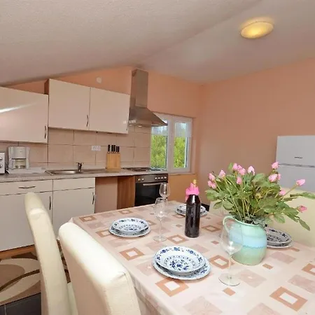 With Parking Space - 22557 Vodice