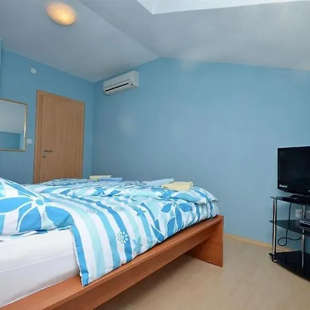 Apartman With Parking Space - 22557