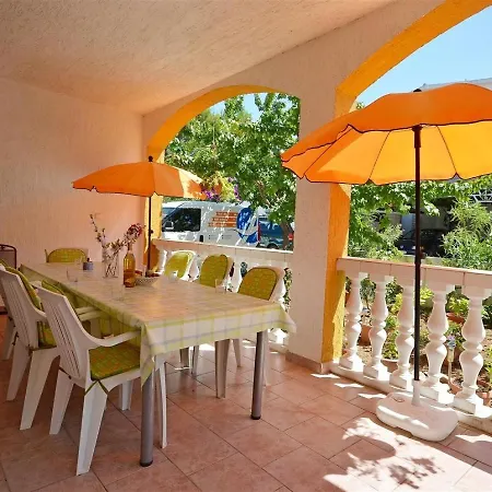 With Parking Space - 22557 Apartman *