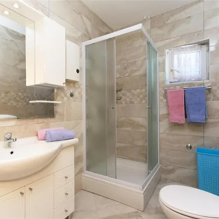 Apartman With Parking Space - 22557