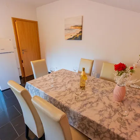 With Parking Space - 22557 Appartement *