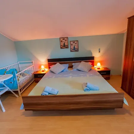 With Parking Space - 22557 Apartman