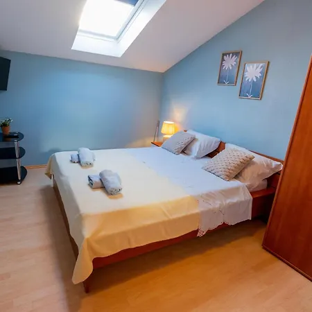 Appartement With Parking Space - 22557 *