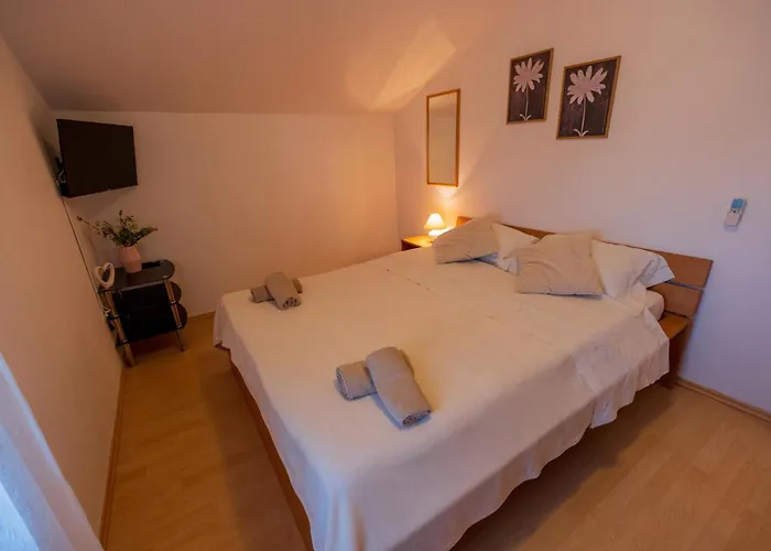 Appartement With Parking Space - 22557