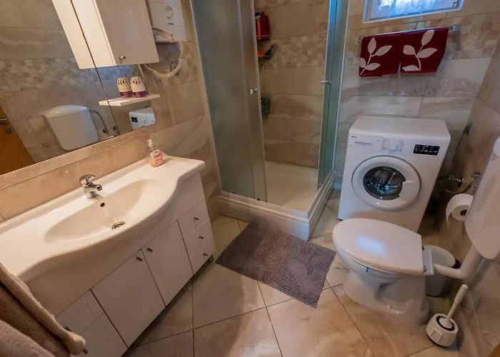 With Parking Space - 22557 Appartement Vodice