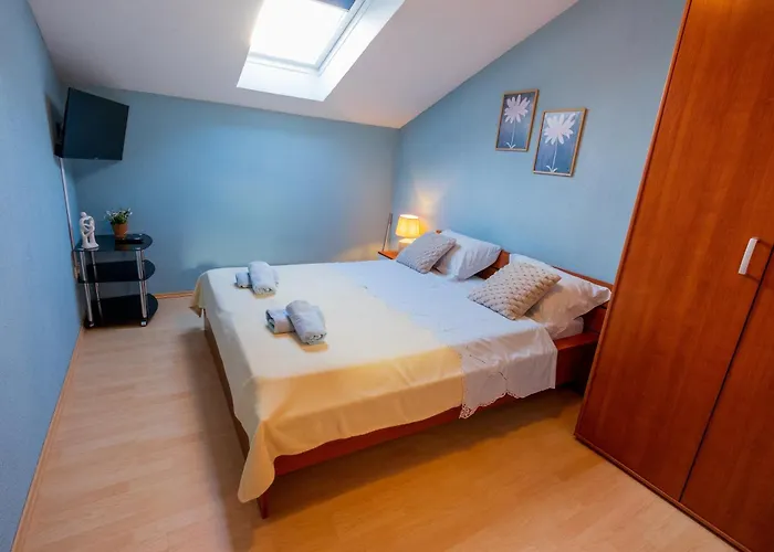 Appartement With Parking Space - 22557 *